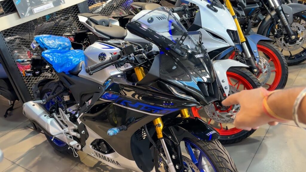Yamaha R15 V5
